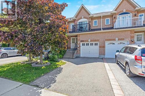 3965 Coachman Circle, Mississauga, ON - Outdoor With Balcony With Facade