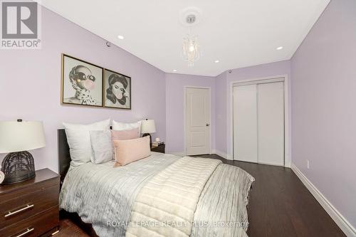 3965 Coachman Circle, Mississauga, ON - Indoor Photo Showing Bedroom