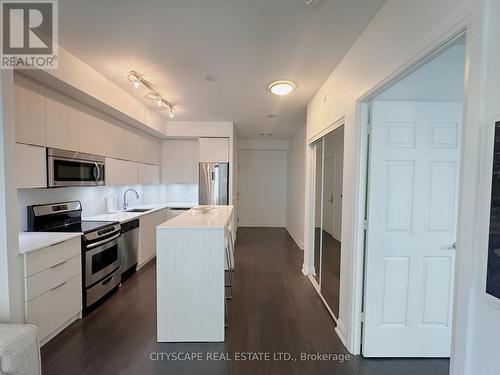 506 - 56 Annie Craig Drive, Toronto, ON - Indoor Photo Showing Kitchen