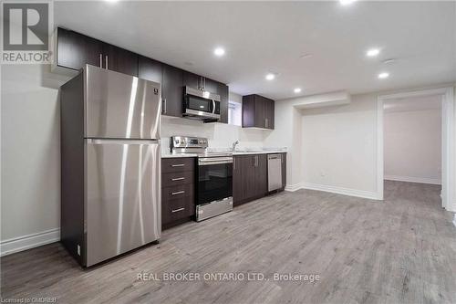 64 Florence Drive, Oakville, ON - Indoor Photo Showing Kitchen