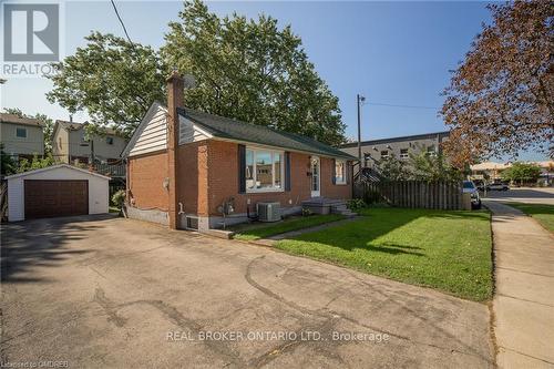 64 Florence Drive, Oakville, ON - Outdoor