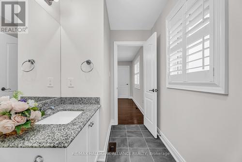 7 Stonesthrow Crescent, Uxbridge, ON - Indoor Photo Showing Bathroom