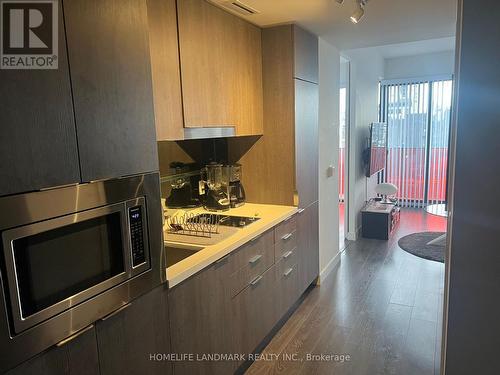 702 - 215 Queen Street W, Toronto, ON - Indoor Photo Showing Kitchen