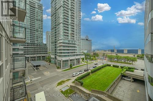 701 - 25 Town Centre Court, Toronto (Bendale), ON - Outdoor