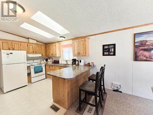 22-5455 Borden Place, Powell River, BC - Indoor Photo Showing Kitchen