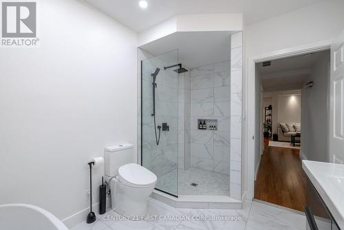 1595 Benjamin Drive, London, ON - Indoor Photo Showing Bathroom