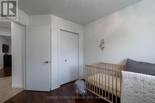 1595 Benjamin Drive, London, ON - Indoor Photo Showing Bedroom