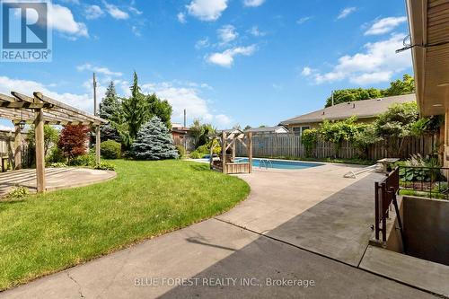 726 St Stephens Drive, London, ON - Outdoor With In Ground Pool