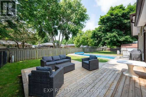 837 Osgoode Drive, London, ON - Outdoor With Deck Patio Veranda With Backyard