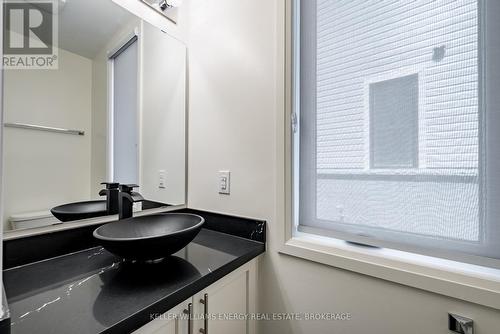 144 Sailors Landing, Clarington (Bowmanville), ON - Indoor Photo Showing Bathroom