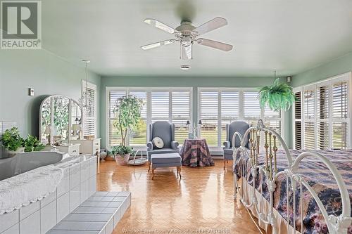 8280 Riverside Drive East, Windsor, ON - Indoor Photo Showing Bedroom