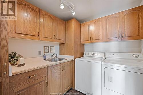 8280 Riverside Drive East, Windsor, ON - Indoor Photo Showing Laundry Room