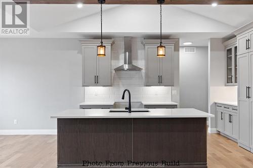 135 Valencia Drive, Chatham, ON - Indoor Photo Showing Kitchen