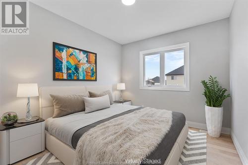 135 Valencia Drive, Chatham, ON - Indoor Photo Showing Bedroom