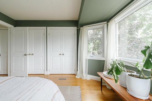 153 Avondale Street, Hamilton, ON - Indoor Photo Showing Bedroom