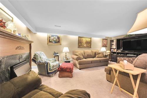 949 Dunsmure Road, Hamilton, ON - Indoor Photo Showing Living Room