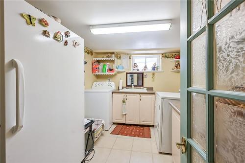 949 Dunsmure Road, Hamilton, ON - Indoor Photo Showing Laundry Room