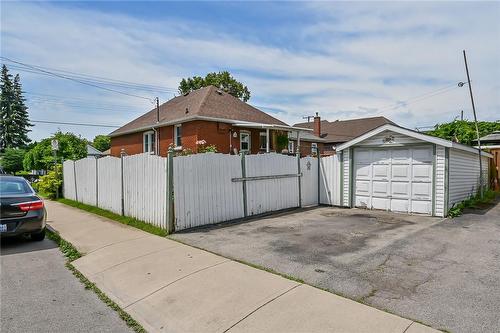 949 Dunsmure Road, Hamilton, ON - Outdoor