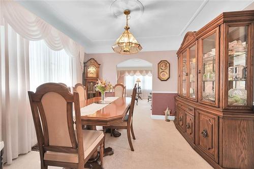 949 Dunsmure Road, Hamilton, ON - Indoor Photo Showing Dining Room