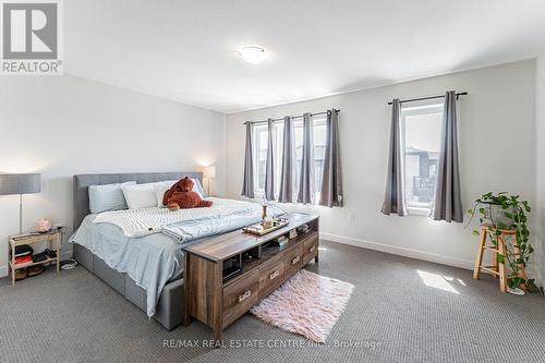 33 - 590 North Service Road, Hamilton, ON - Indoor Photo Showing Bedroom