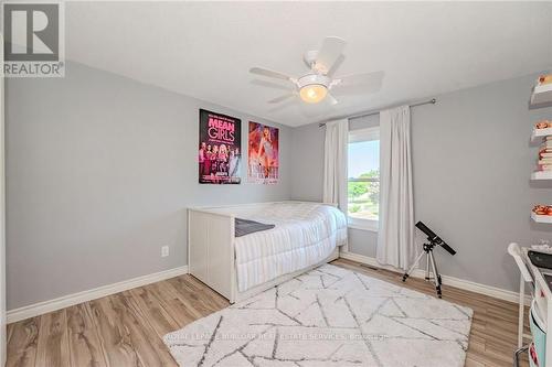 2420 Kirstie Court, Burlington, ON - Indoor Photo Showing Bedroom