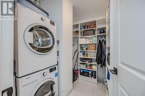 705 - 2481 Taunton Road, Oakville, ON - Indoor Photo Showing Laundry Room