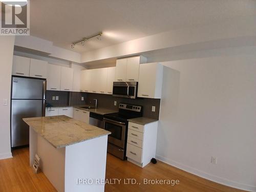 1007 - 360 Square One Drive, Mississauga, ON - Indoor Photo Showing Kitchen