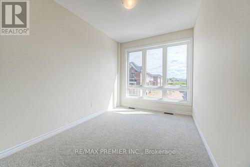 1352 Almonte Drive, Burlington, ON - Indoor Photo Showing Other Room