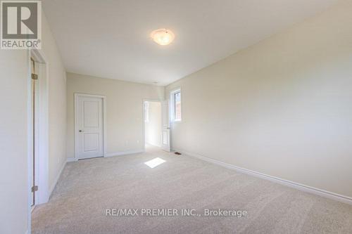 1352 Almonte Drive, Burlington, ON - Indoor Photo Showing Other Room