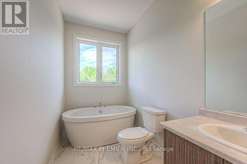 1352 Almonte Drive, Burlington, ON - Indoor Photo Showing Bathroom