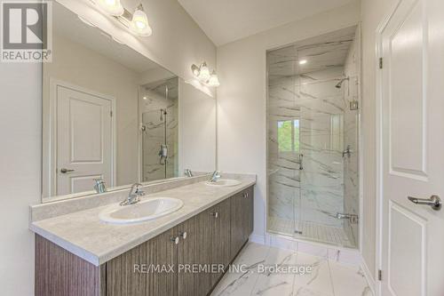 1352 Almonte Drive, Burlington (Tyandaga), ON - Indoor Photo Showing Bathroom