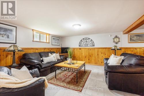 24185 Kennedy Road, Georgina (Belhaven), ON - Indoor Photo Showing Living Room