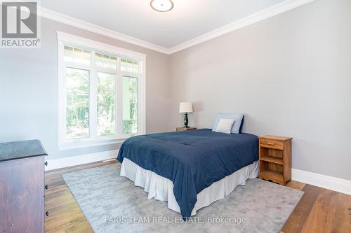 8698 Highway 12, Orillia, ON - Indoor Photo Showing Bedroom