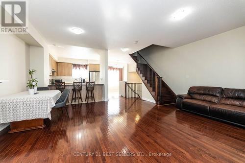 39 Pin Lane, Toronto, ON - Indoor Photo Showing Living Room