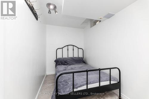 39 Pin Lane, Toronto, ON - Indoor Photo Showing Bedroom