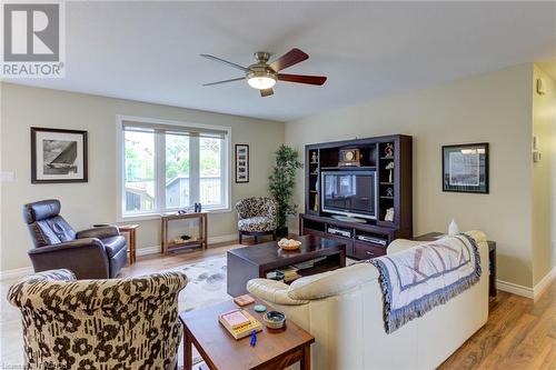 213 John Street S, Harriston, ON - Indoor Photo Showing Living Room