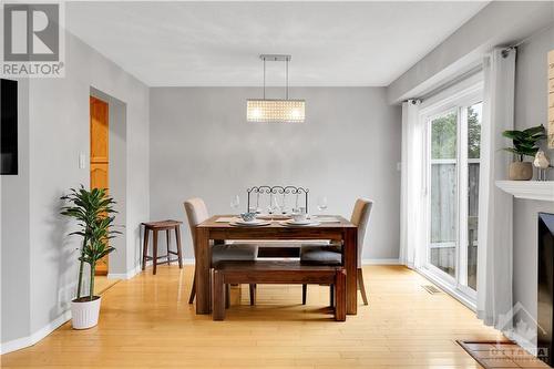 24 Meadowbreeze Drive, Ottawa, ON - Indoor Photo Showing Dining Room