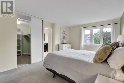 24 Meadowbreeze Drive, Ottawa, ON - Indoor Photo Showing Bedroom