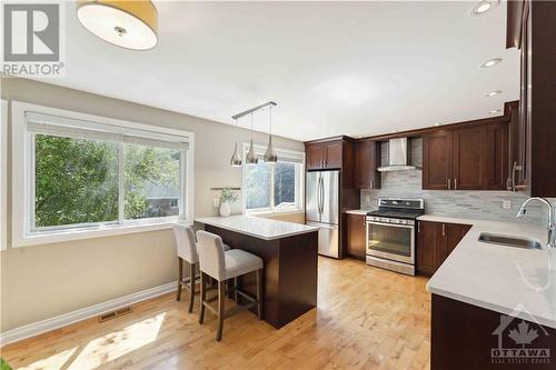 6927 Du Bois Avenue, Ottawa, ON - Indoor Photo Showing Kitchen