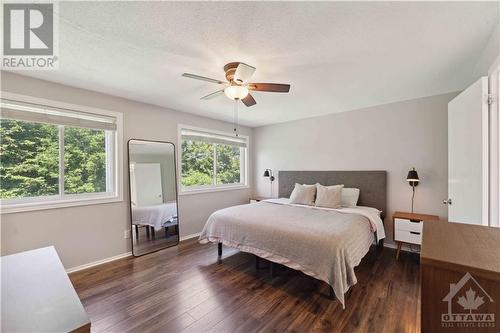 6927 Du Bois Avenue, Ottawa, ON - Indoor Photo Showing Bedroom