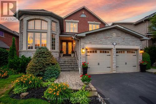 2334 Carpenters Circle, Oakville, ON - Outdoor With Facade