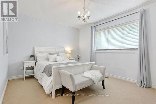 2334 Carpenters Circle, Oakville, ON - Indoor Photo Showing Bedroom