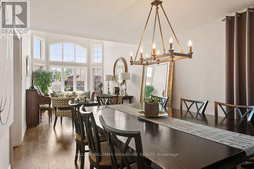 2334 Carpenters Circle, Oakville, ON - Indoor Photo Showing Dining Room