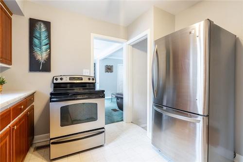 276 Bowman Street, Hamilton, ON - Indoor Photo Showing Kitchen