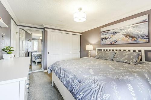 2438 Malcolm Crescent, Burlington, ON - Indoor Photo Showing Bedroom