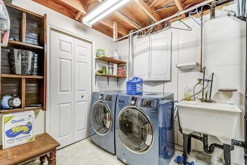 2438 Malcolm Crescent, Burlington, ON - Indoor Photo Showing Laundry Room