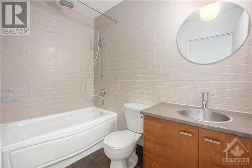 179 George Street Unit#1506, Ottawa, ON - Indoor Photo Showing Bathroom