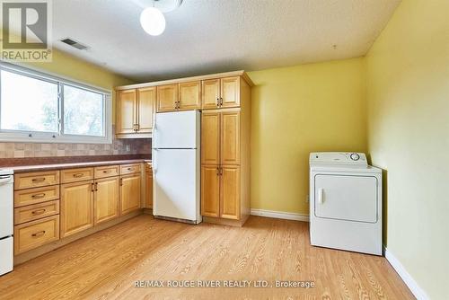 604 Kent Street, Whitby (Downtown Whitby), ON - Indoor Photo Showing Kitchen