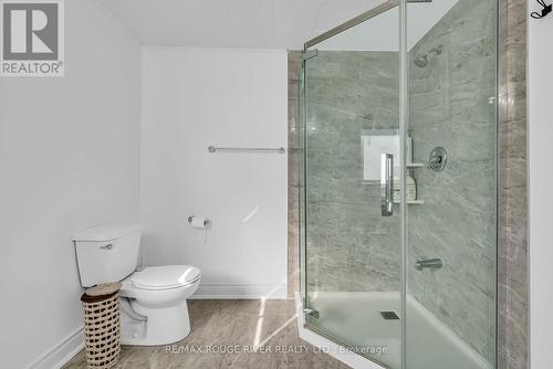 5482 Lakeshore Road, Hamilton Township, ON - Indoor Photo Showing Bathroom