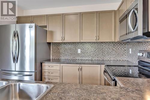 4 Lisbeth Crescent, Kawartha Lakes, ON - Indoor Photo Showing Kitchen With Double Sink With Upgraded Kitchen